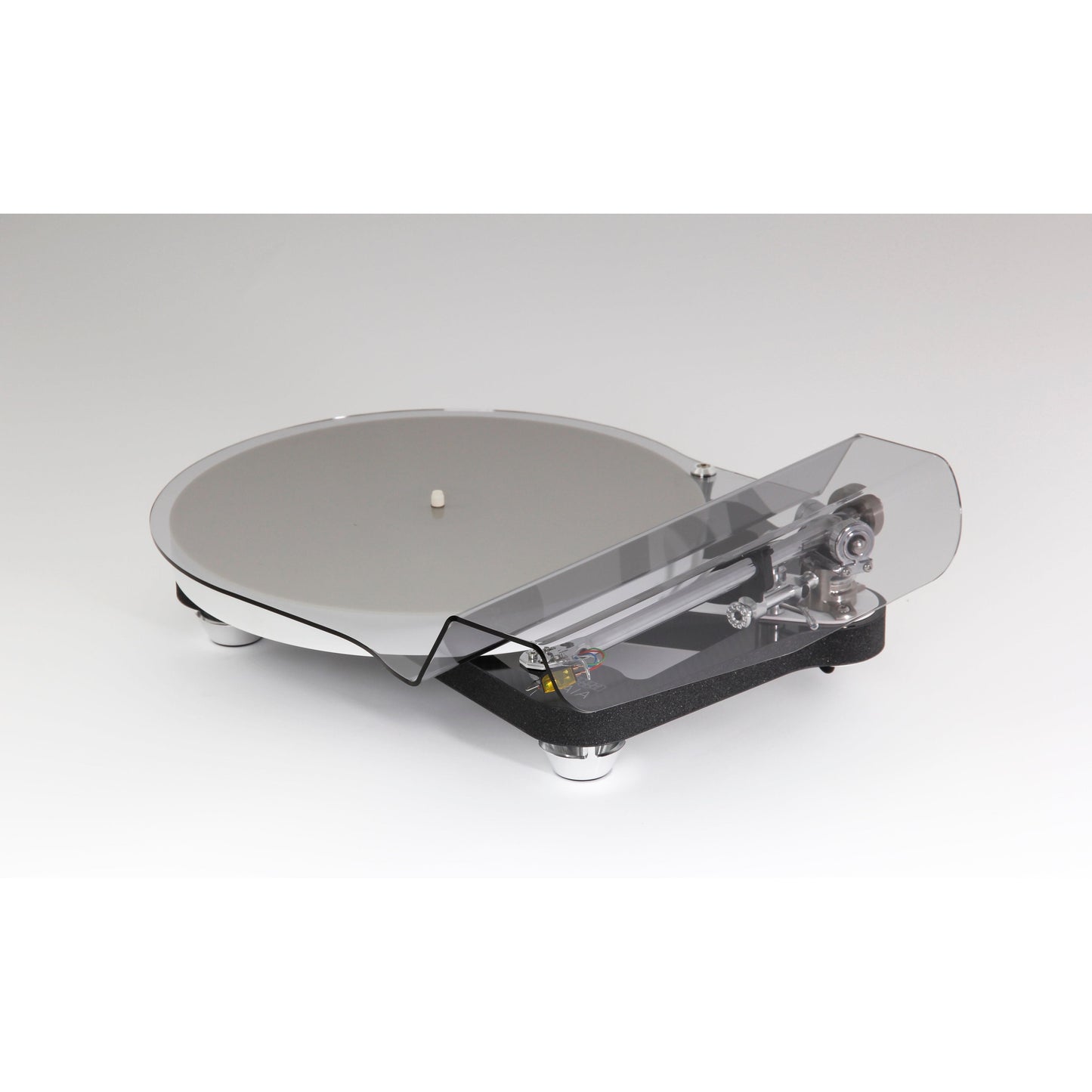 Rega Naia Reference Turntable