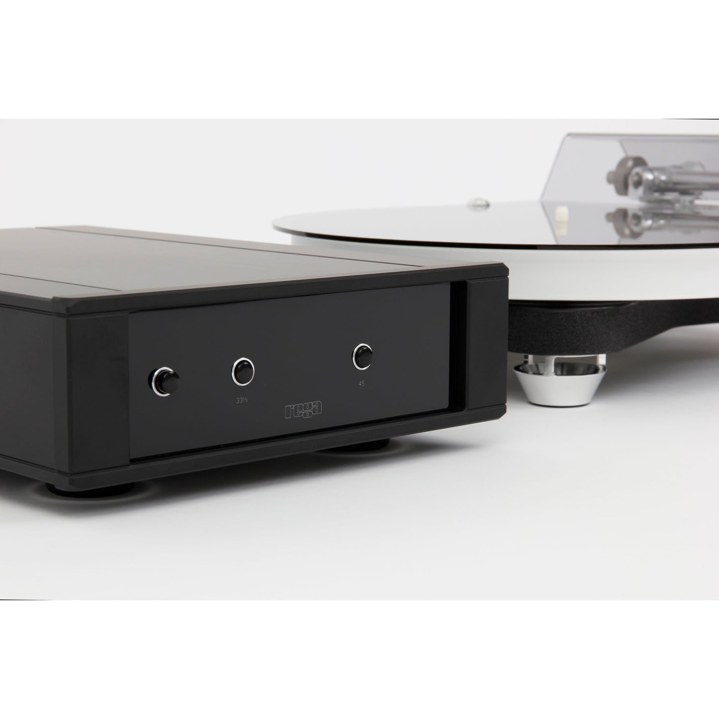 Rega Naia Reference Turntable